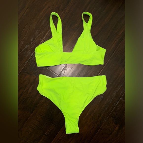 💚 NWOT! Neon Green Cheeky Bikini - Picture 2 of 4